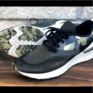 Nike odyssey react 2 fly knit running